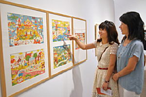 写真:イタリア・ボローニャ国際絵本原画展 写真:イタリア・ボローニャ国際絵本原画展