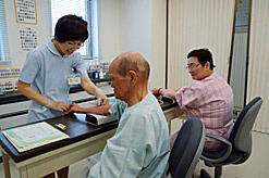 写真:特定健康診査 写真:特定健康診査