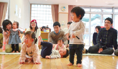 写真:子育て総合センターの子育て応援プログラム 写真:子育て総合センターの子育て応援プログラム